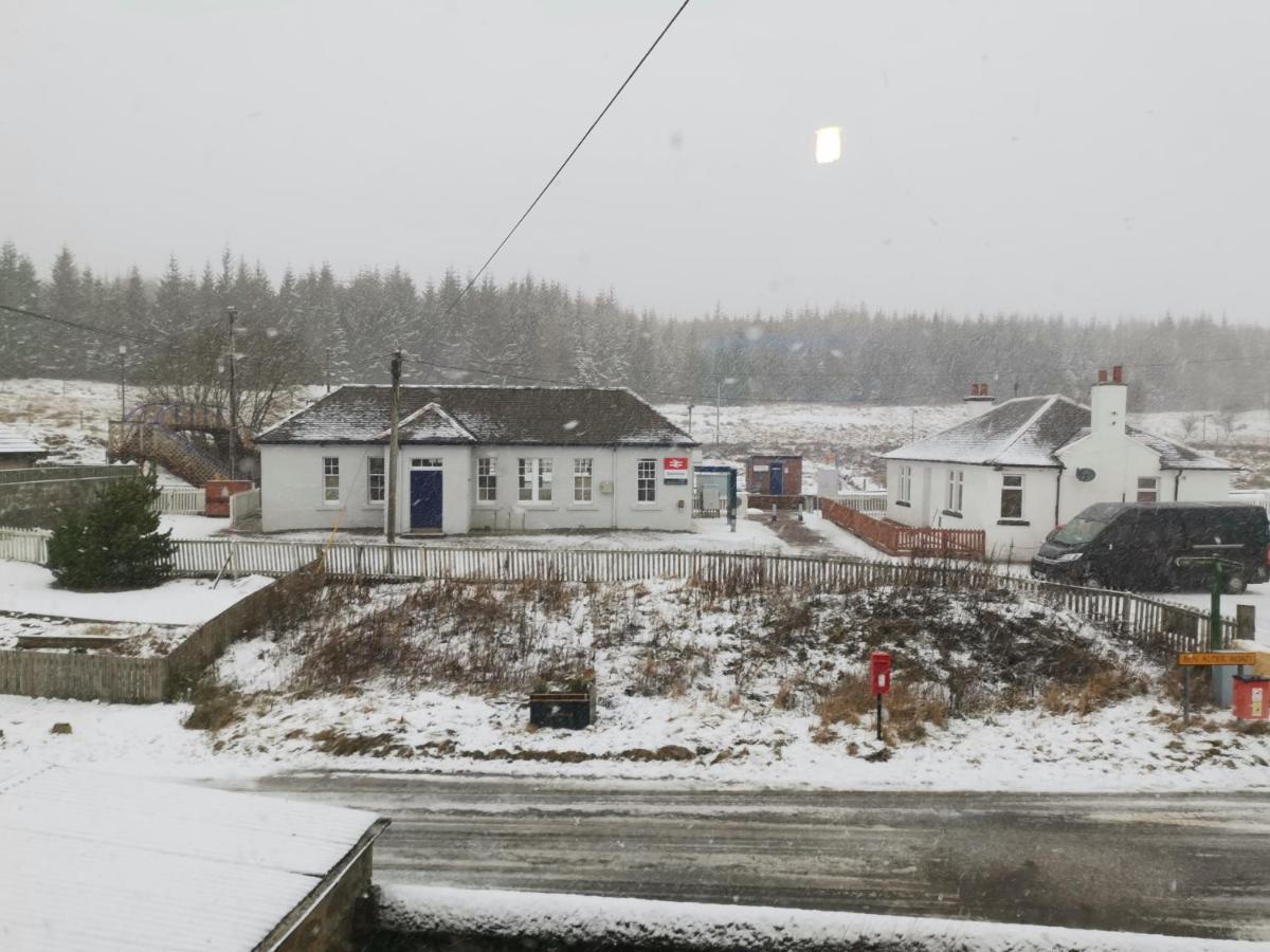 Dalwhinnie Old School Hostel Eksteriør billede